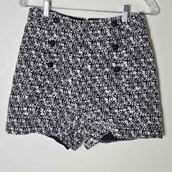 Express Black and White High Waist Women Shorts - Picture 1 of 6